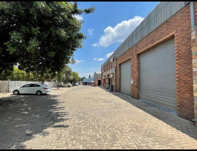 INDUSTRIAL PROPERTY TO RENT IN HENNOPSPARK